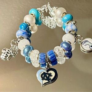 University of North Carolina UNC Tar Heels beaded charm bracelet NCAA